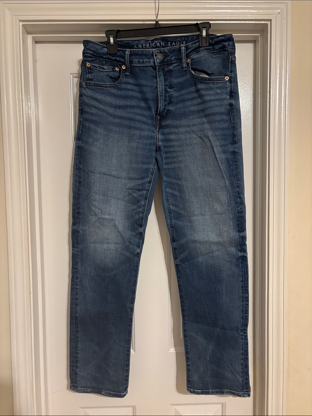 American Eagle Outfitters Men's Medium Blue Athletic Straight Jeans 33x32 jeans.